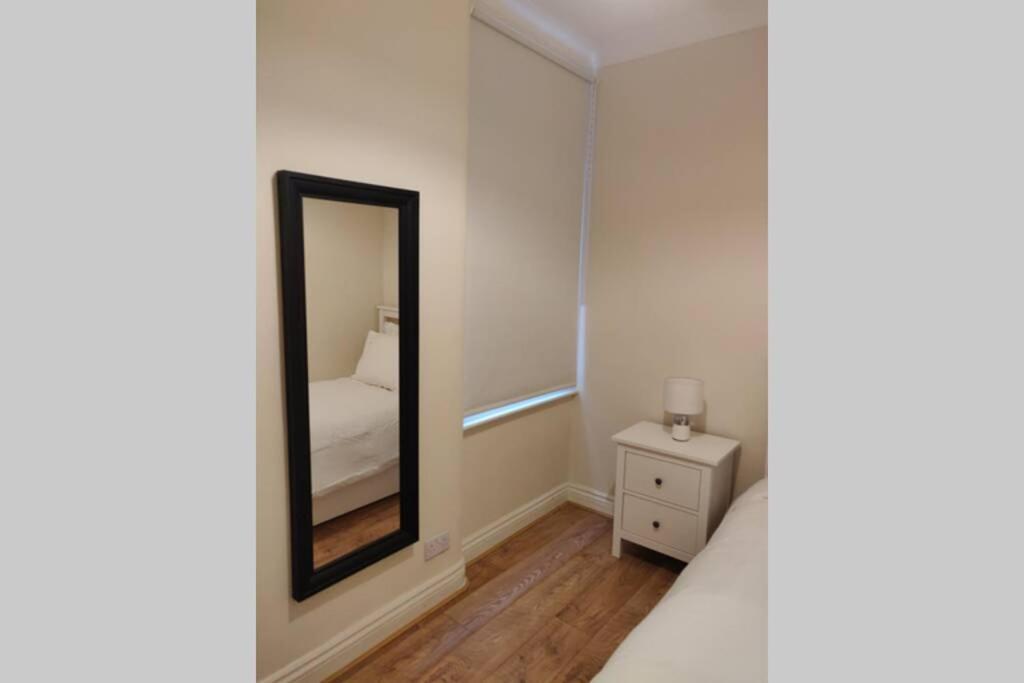 Battersea 3-Bedroom Apartment With Patio Garden Londyn Zewnętrze zdjęcie